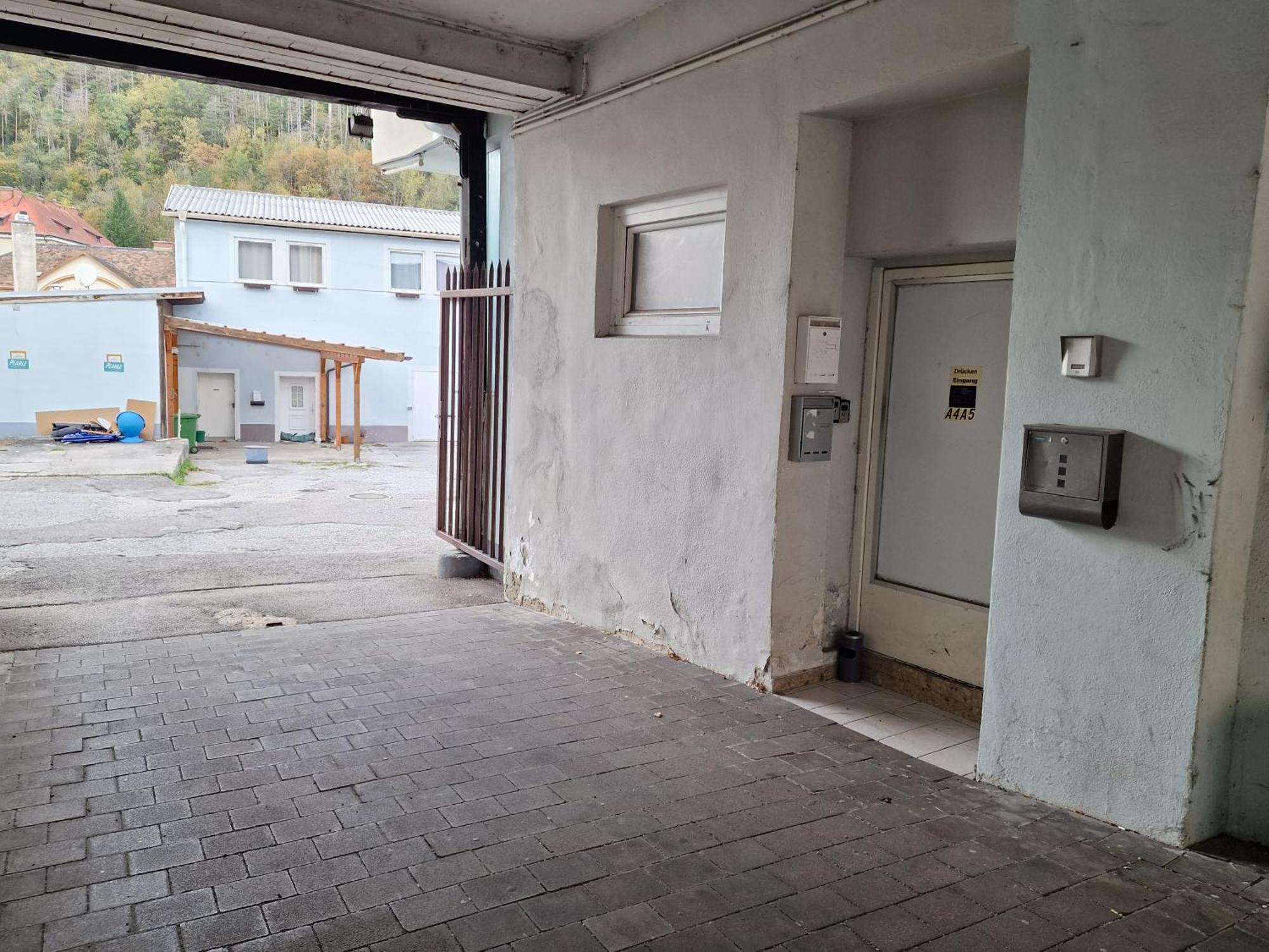 Ferienwohnung Gudzevic Ferien Unterkuenfte A 4 Gloggnitz Exterior foto